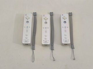 3 Mandos Wii Motion Plus Blancos + 3 Correas