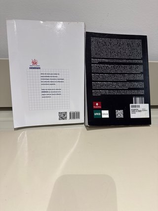 Lote 2 libros Historia+ Filosofía del Derecho