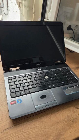 Acer Aspire 15.6" AMD Vision. Per riparazione.