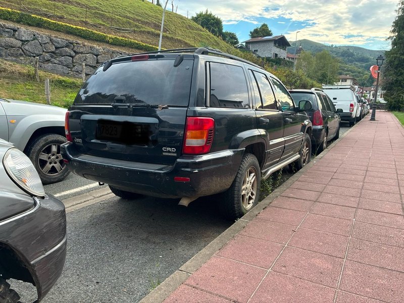 Jeep Grand Cherokee 2004 - foto 1