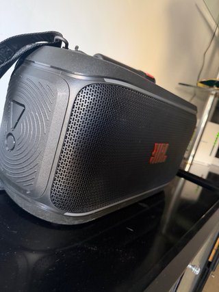 Altavoz JBL Negro con Micrófono