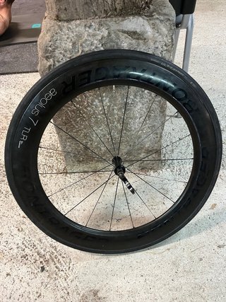 Rueda Delantera Bontrager Aeolus 7 TLR ARREGLAR