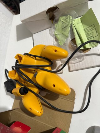 Mando Nintendo 64 Amarillo + 2 Juegos