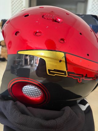 Casco de esquí Salomon rojo