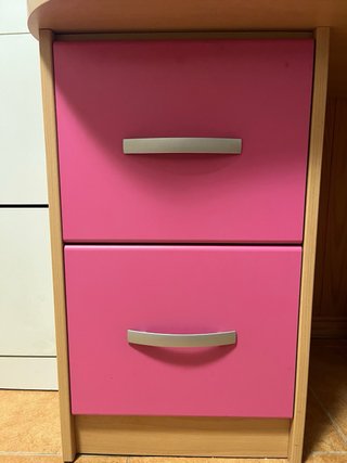 Scrivania giovanile con cassetti rosa