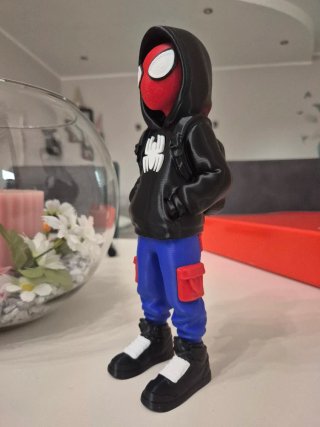 Spiderman Urbano 22 cm