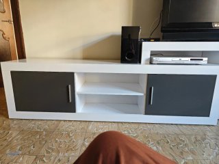Mueble salón blanco y gris
