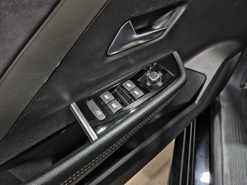 Opel Astra 2022, foto 11
