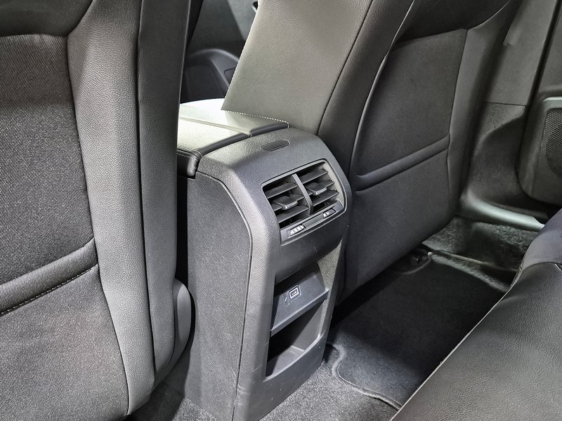 Opel Astra 2022, foto 32
