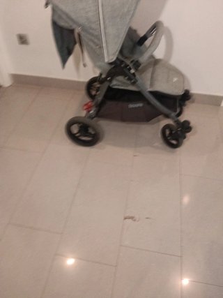 Silla de paseo Valco Baby gris, ligera y plegable