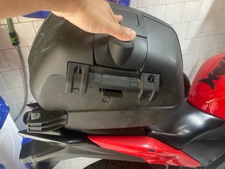Maletas Laterales Givi CBF 600 S con Soportes