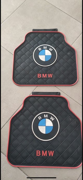 Alfombrillas BMW Negras con Borde Rojo