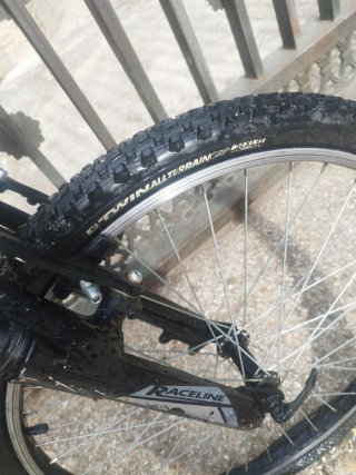 Bicicleta BTWIN 240 Plus Xtreme.