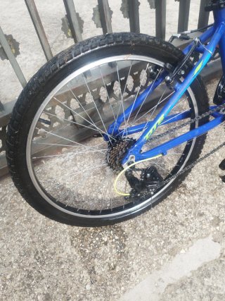 Bicicleta BTWIN 240 Plus Xtreme.