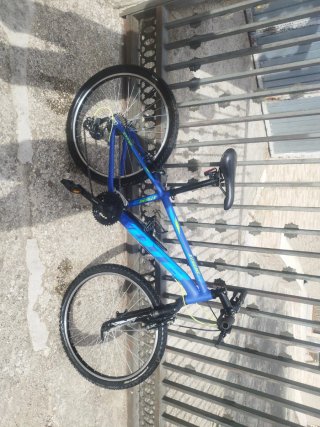 Bicicleta BTWIN 240 Plus Xtreme.