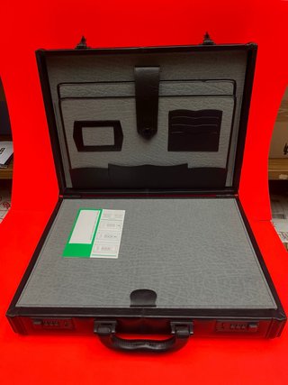Portafolio ejecutivo negro