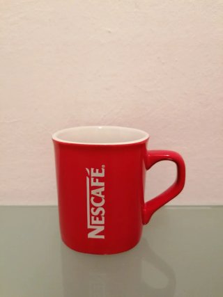 Juego 4 Tazas Nescafé + Cucharas