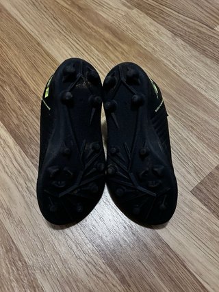 Botas de fútbol con tacos Talla 26