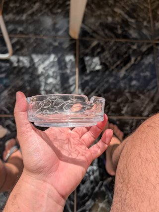 Cenicero de cristal tallado Y2K