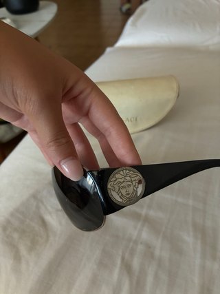 Gafas de sol Versace negras y doradas
