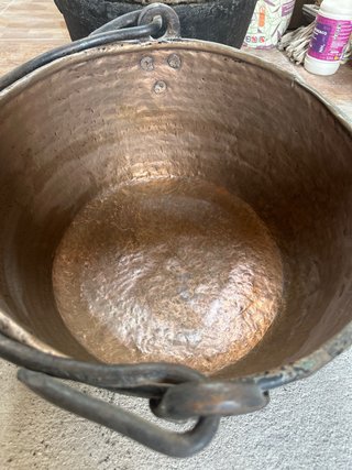 Calderos de cobre antiguos