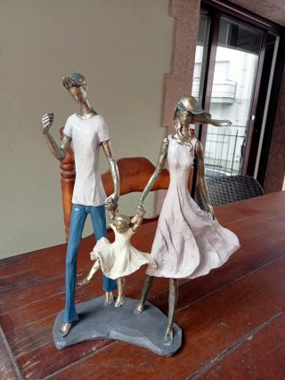Figura Resina Familia DCasa Arte