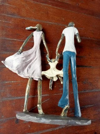 Figura Resina Familia DCasa Arte