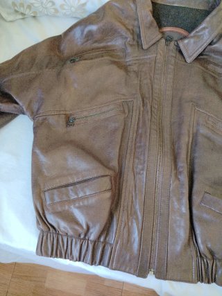 Chaqueta bomber cuero vintage marrón