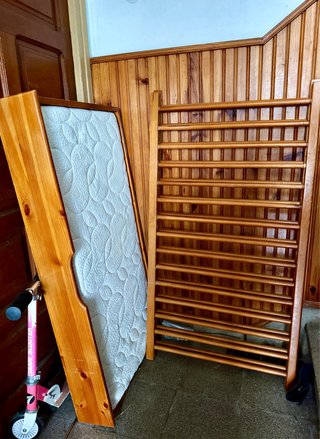 Cuna de madera grande