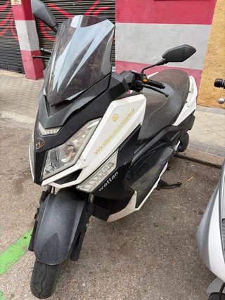 Moto Wottan Storm 125 Estropeada