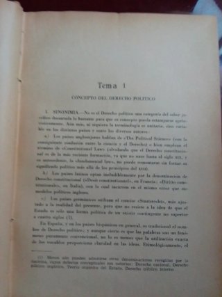Libro Derecho Político y Administrativo