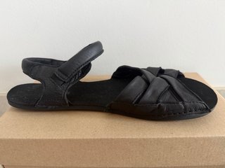 Sandalias barefoot zapato feroz cuero negro T.38