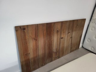 Cabecero de madera rústico