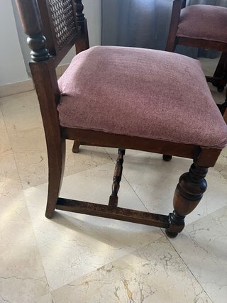 Conjunto mesa comedor y 4 sillas.