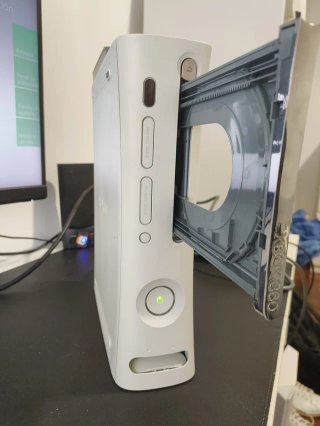 Xbox 360 NUEVA + Extras