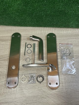 Manetas para puertas Emuca