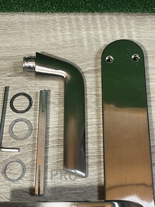 Manetas para puertas Emuca