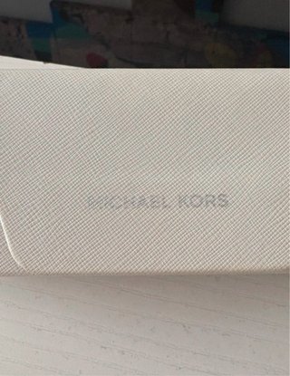Gafas de sol Michael Kors negras con funda
