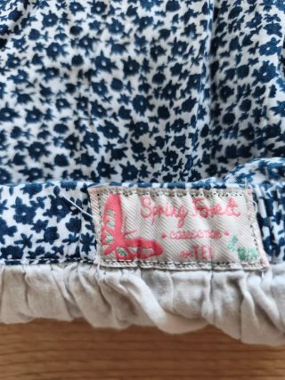 Falda estampada azul y blanca
