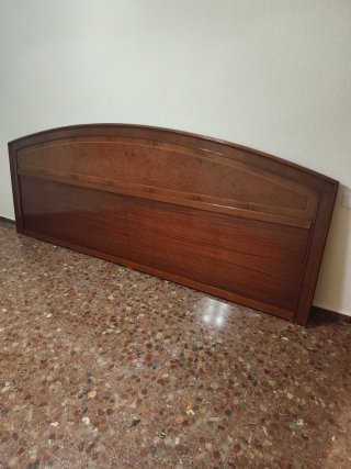 Cabecero de cama de madera