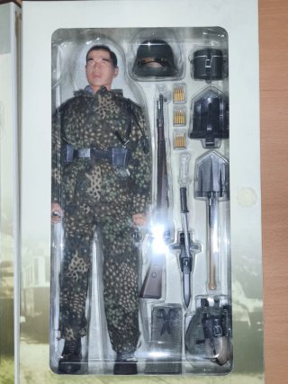 Figura Acción WWII Karsten Dragon Models
