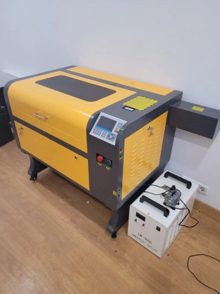 Cortadora y Grabadora Láser CO2 6040 de 80W Ruida