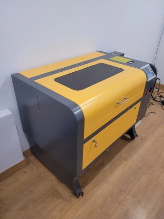 Cortadora y Grabadora Láser CO2 6040 de 80W Ruida