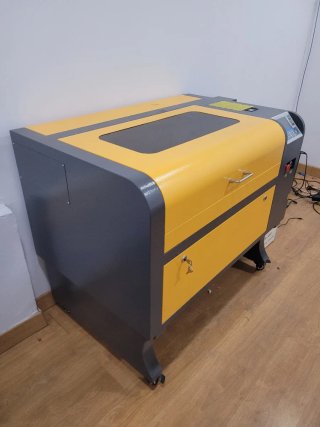 Cortadora y Grabadora Láser CO2 6040 de 80W Ruida