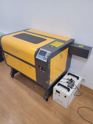 Cortadora y Grabadora Láser CO2 6040 de 80W Ruida