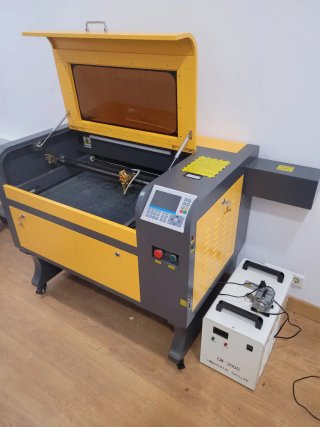 Cortadora y Grabadora Láser CO2 6040 de 80W Ruida