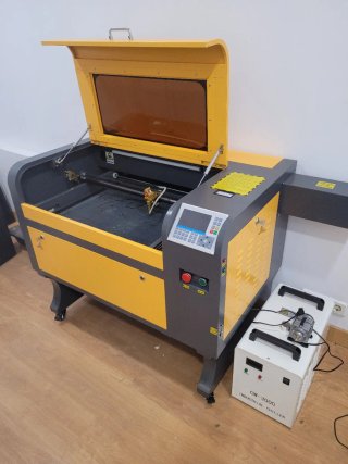 Cortadora y Grabadora Láser CO2 6040 de 80W Ruida