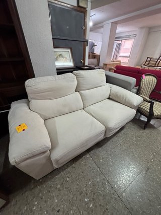 Sofá de 2 plazas beige