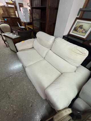 Sofá de 2 plazas beige