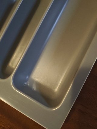 Organizzatore per cassetto in plastica grigia per posate